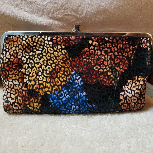Hobo Lauren wallet/clutch in Hydrangea multicolor - Picture 1 of 7